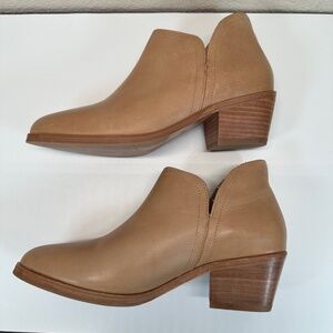 Nisolo Mia Ankle Booties Womens Sz. 7.5 Quality Leather Versatile Cushioned NWOT